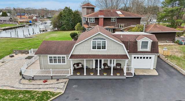 Photo of 16 Red Bridge Rd, Center Moriches, NY 11934