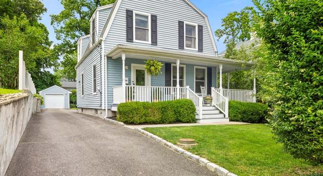 Photo of 30 Locust Ln, Oyster Bay, NY 11771