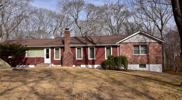 Photo of 3 Hilltop Dr, Miller Place, NY 11764