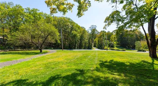 Photo of 41 S Cross Rd, Staatsburg, NY 12580