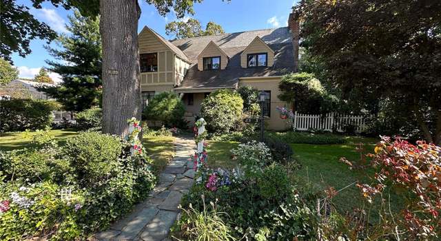 Photo of 85-33 Somerset St, Jamaica Estates, NY 11432