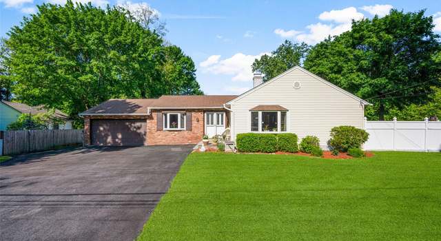 Photo of 206 Wood Hampton Dr, White Plains, NY 10603