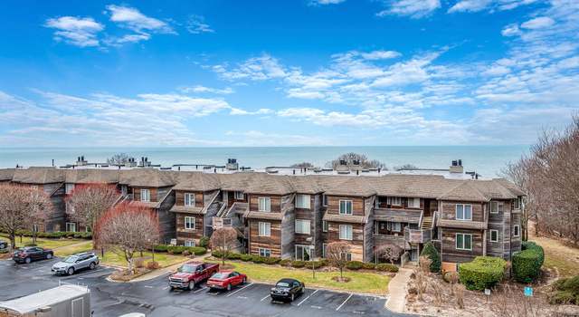 Photo of 105 Foxhill Dr #105, Baiting Hollow, NY 11933