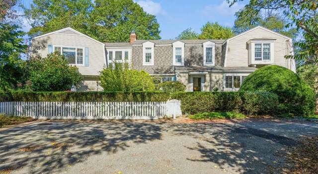 Photo of 5 Pheasant Ln, Remsenburg, NY 11960
