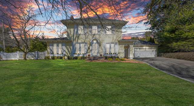 Photo of 10 Church St, Syosset, NY 11791