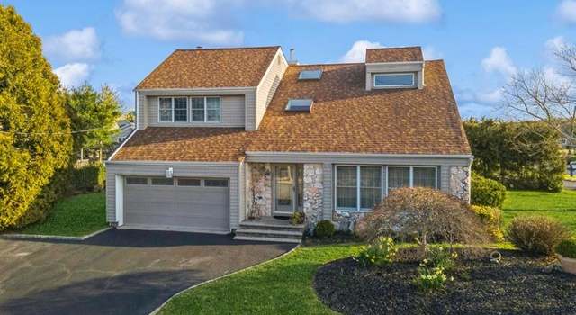 Photo of 699 Tower Mews, Oakdale, NY 11769