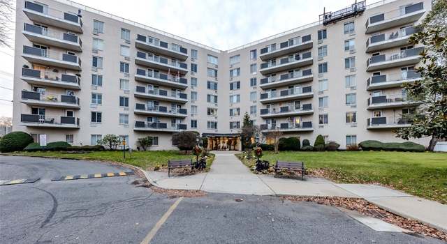 Photo of 135 Post Ave Unit 6U, Westbury, NY 11590