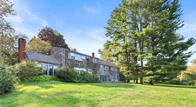 Photo of 8 Bayberry Way, Pound Ridge, NY 10576