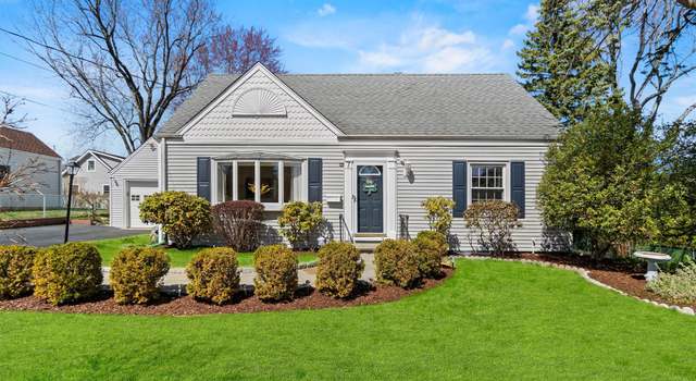 Photo of 7 E Elm St E, Valhalla, NY 10595
