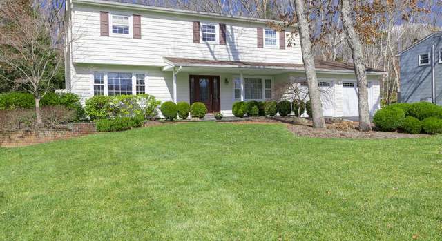Photo of 155 Plymouth Blvd, Smithtown, NY 11787