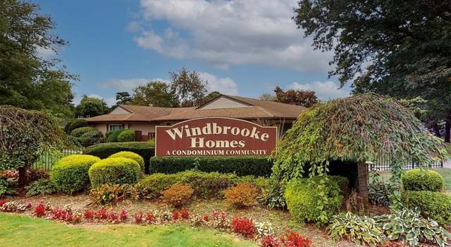 Photo of 82 Feller Dr #82, Central Islip, NY 11722