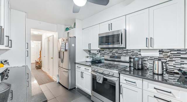 Photo of 872 E 216th St, Bronx, NY 10467