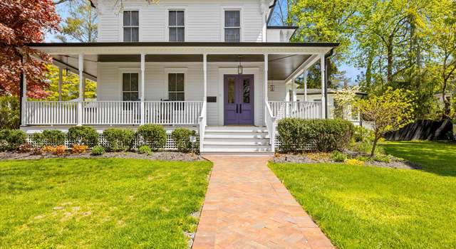 Photo of 13 Hansen Pl, Sea Cliff, NY 11579