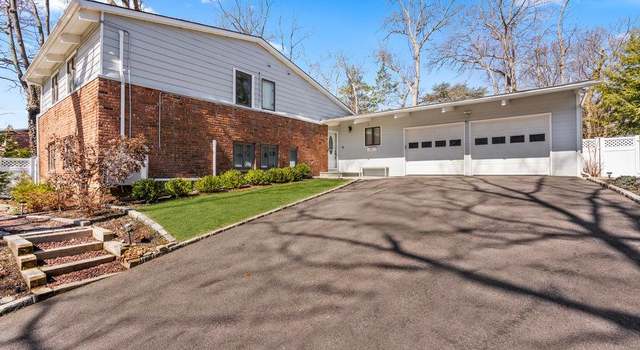 Photo of 26 Highwood Rd, East Norwich, NY 11732