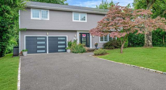 Photo of 22 Marion St, Greenvale, NY 11548