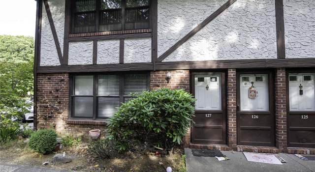 Photo of 127 Bailey Ct #127, Middle Island, NY 11953