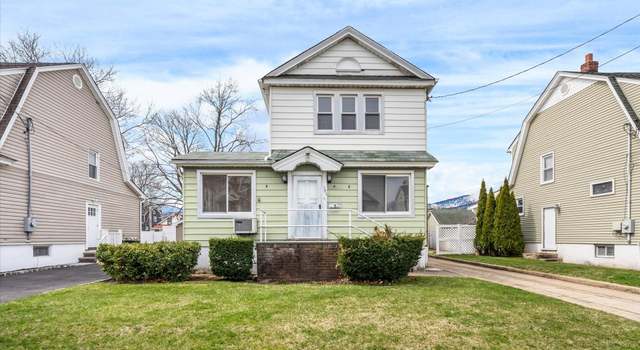 Photo of 395 Hewlett Pkwy, Hewlett, NY 11557