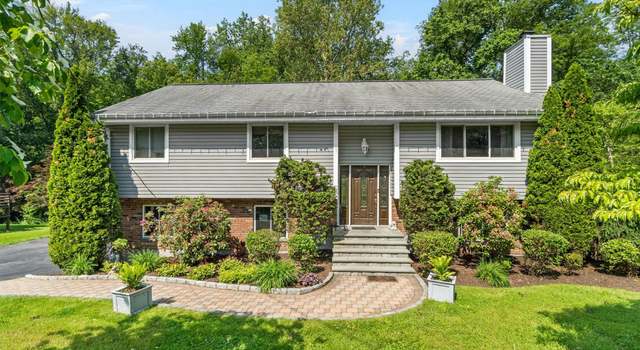 Photo of 522 Westbrook Dr, Cortlandt Manor, NY 10567