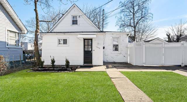 Photo of 1005 Harrison St, Uniondale, NY 11553