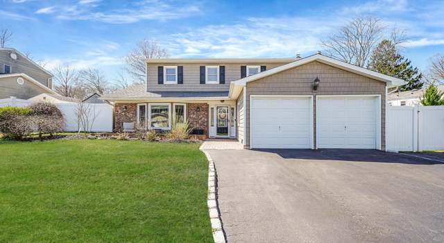 Photo of 6 Lowery Ave, Lake Grove, NY 11755