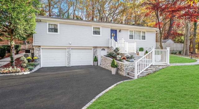 Photo of 126 N Country Rd, Smithtown, NY 11787