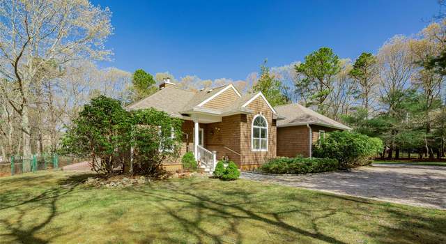 Photo of 81 Lakeside Ln, Westhampton, NY 11977