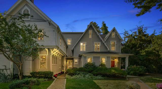 Photo of 22 Suellen Rd, Islip, NY 11751