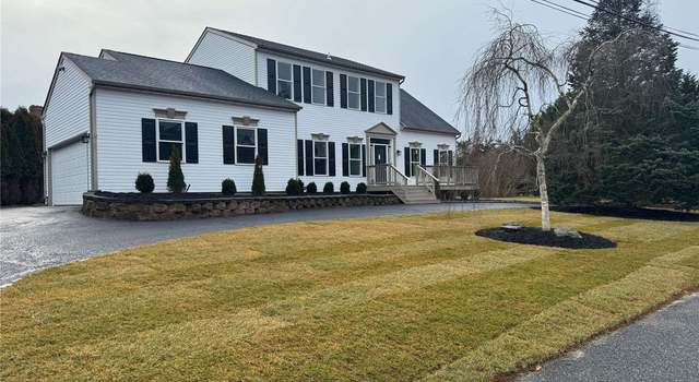 Photo of 6 Private Rd, Remsenburg, NY 11960