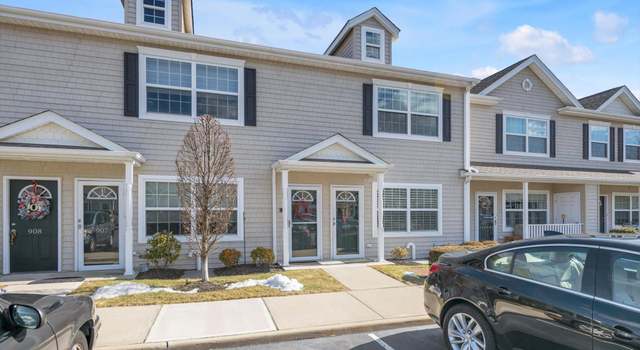 Photo of 906 Willow Ln, Valley Stream, NY 11580