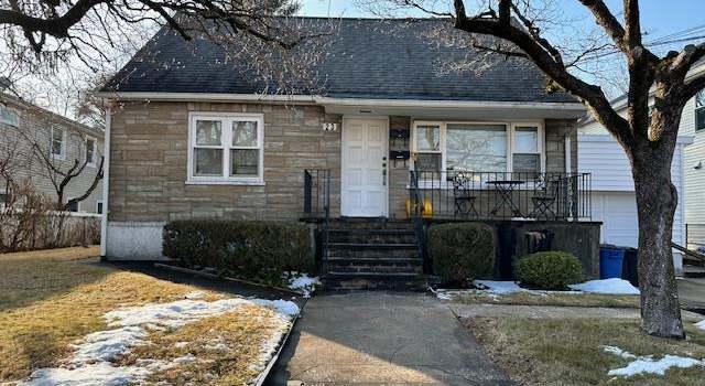 Photo of 23 Marwood Rd N, Port Washington, NY 11050