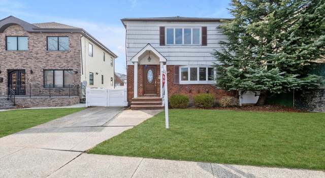 Photo of 83-28 Langdale St, New Hyde Park, NY 11040