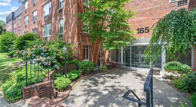 Photo of 185 S Middle Neck Rd Unit 1N, Great Neck, NY 11021