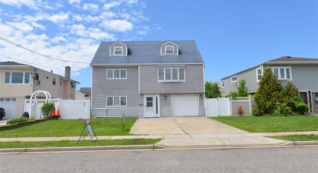 Photo of 662 S Ocean Ave, Freeport, NY 11520