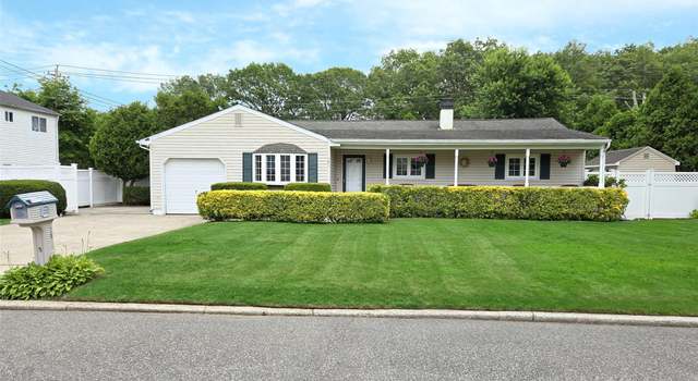 Photo of 91 Bellwood Ave, South Setauket, NY 11720