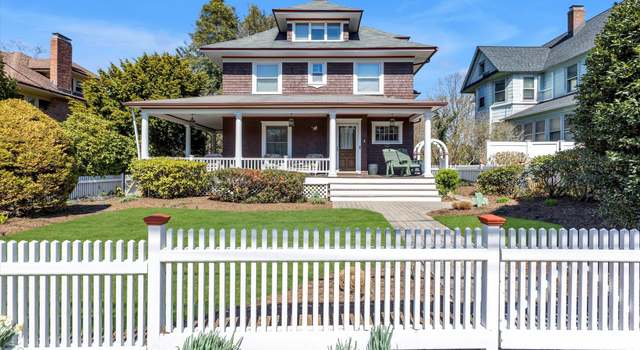 Photo of 461 Main St, Northport, NY 11768