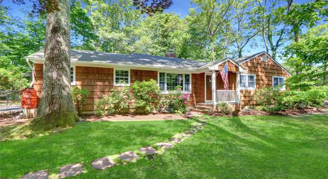 Photo of 44 Mud Rd, Setauket, NY 11733