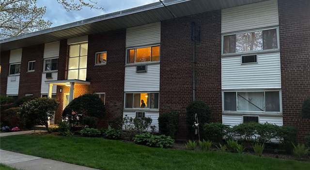 Photo of 125 Hempstead Garden Dr Unit R1D, West Hempstead, NY 11552