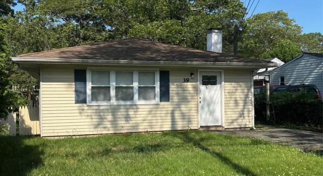 Photo of 39 Stuyvesant Ave, Mastic, NY 11950