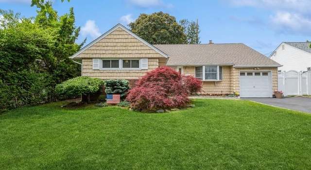 Photo of 17 Chester Ave, Massapequa, NY 11758