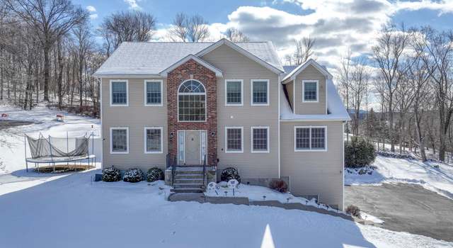 Photo of 4 Trotter Ln, Rock Tavern, NY 12575