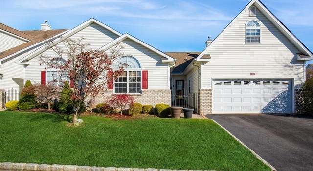 Photo of 8 Constantine Way #1, Mount Sinai, NY 11766