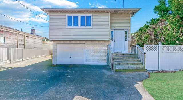 Property at 654 Long Island Ave, Deer Park, NY 11729, 5 beds, 2 baths