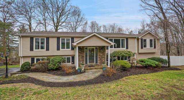 Photo of 41 Astor Dr, Mahopac, NY 10541