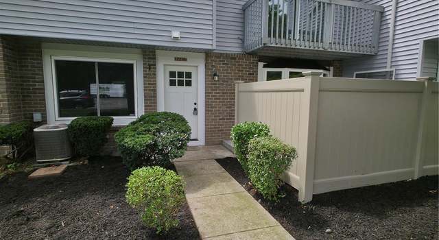 Photo of 227 Springmeadow Dr Unit E, Holbrook, NY 11741