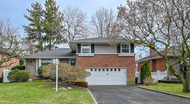 Photo of 89 Birchwood Park Dr, Syosset, NY 11791