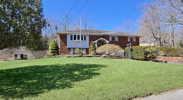 Photo of 276 Holbrook Rd, Lake Ronkonkoma, NY 11779