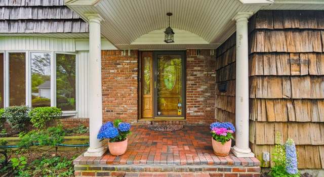 Photo of 3 Erie Ct, Jericho, NY 11753