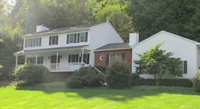 Photo of 22 Mockingbird Ct, Hopewell Junction, NY 12533