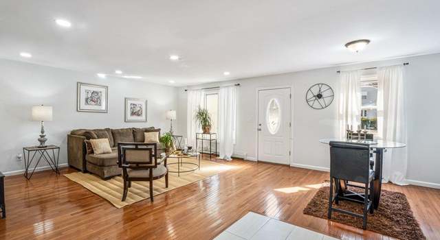 Photo of 15 Iroquois Ave, Selden, NY 11784