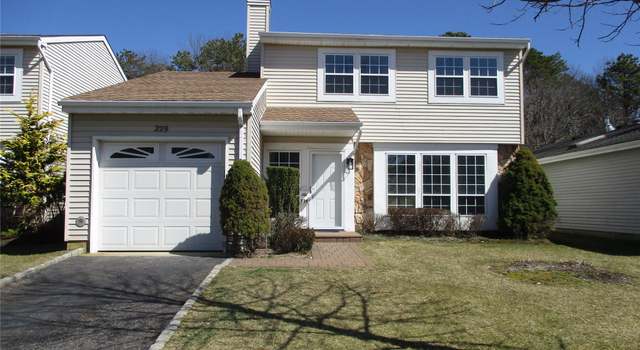 Photo of 229 Fairfield Dr E #229, Holbrook, NY 11741